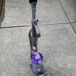 Dyson DC 40 Vacuum 