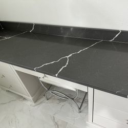 Granite & Quartz Countertops 