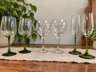 Set of 6 Elegant Wine & Champagne Glasses | Green Stems 🥂