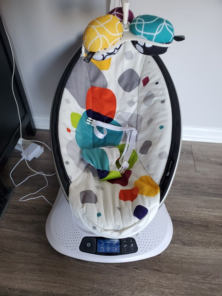 4 moms mamaroo swing