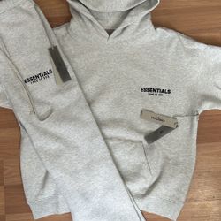 Light Oatmeal Essentials Set (size Small)