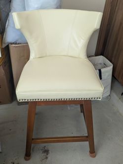 Swivel Counter Stool – Cream Faux Leather, Wood Legs