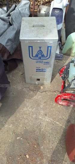Luhr Jensen Little Chief Electric Smoker