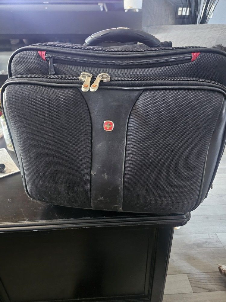 Swiss gear Wenger Rolling Case