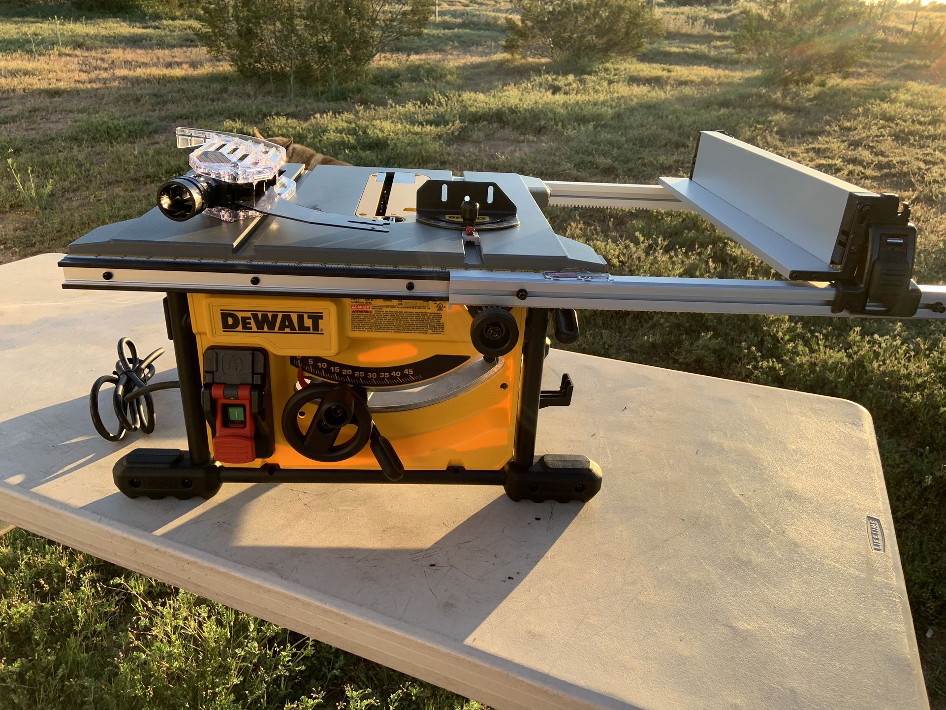 Dewalt Table Saw - 8 1/4 Inch Corded 