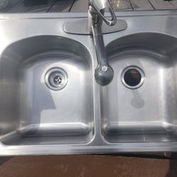 Sink Double With Faucet 