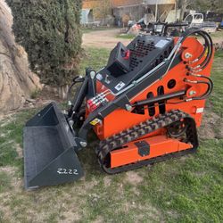 Mini Skid Steer - Brand New 23 Hp 
