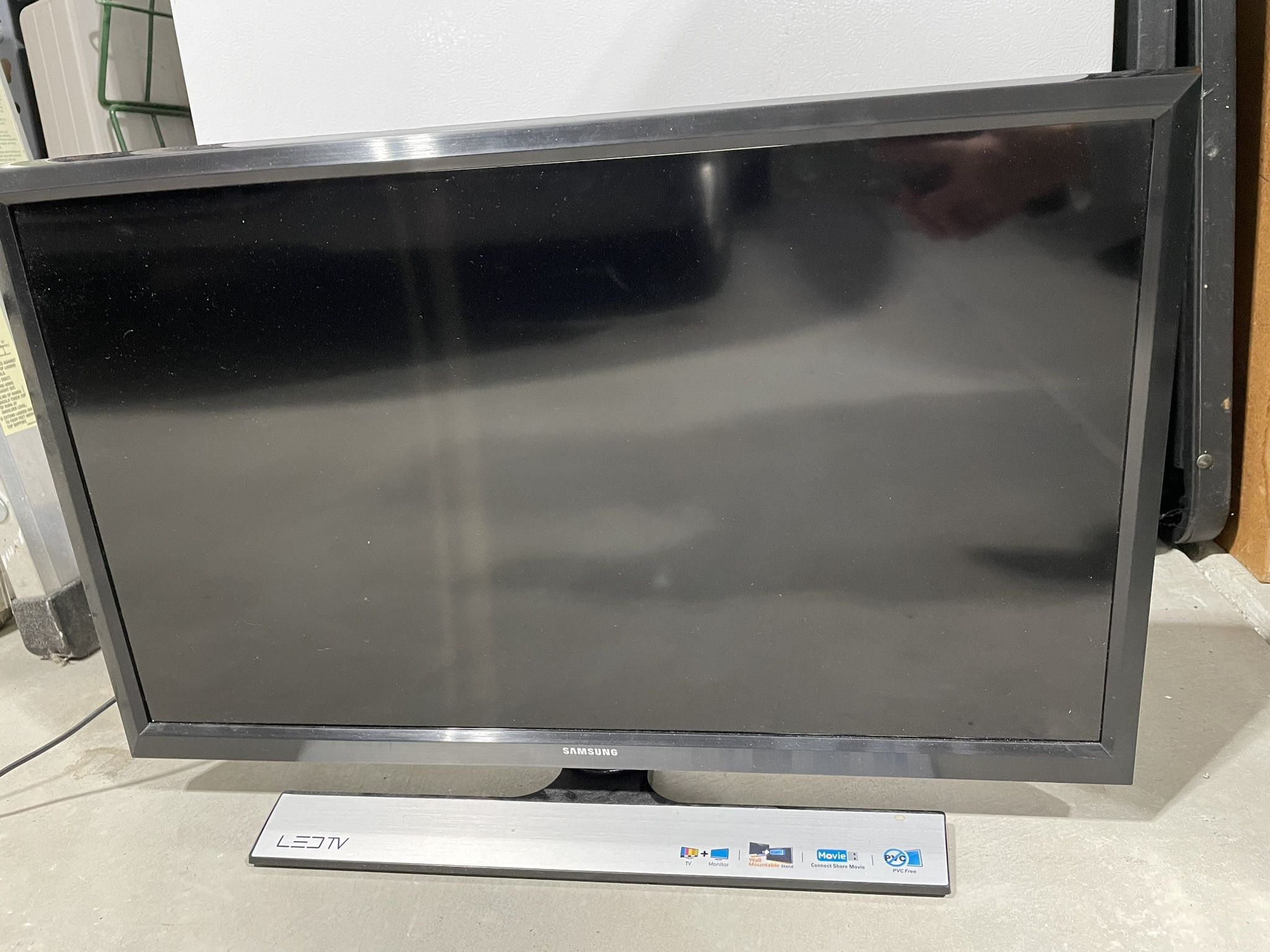 23.5 Inch Samsung Tv/Monitor