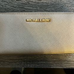Michael Kors wallet