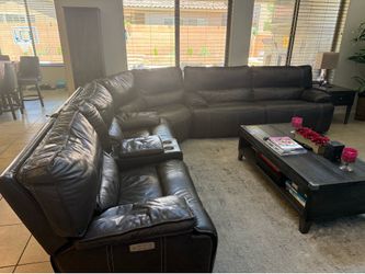 Reclining sectional couch