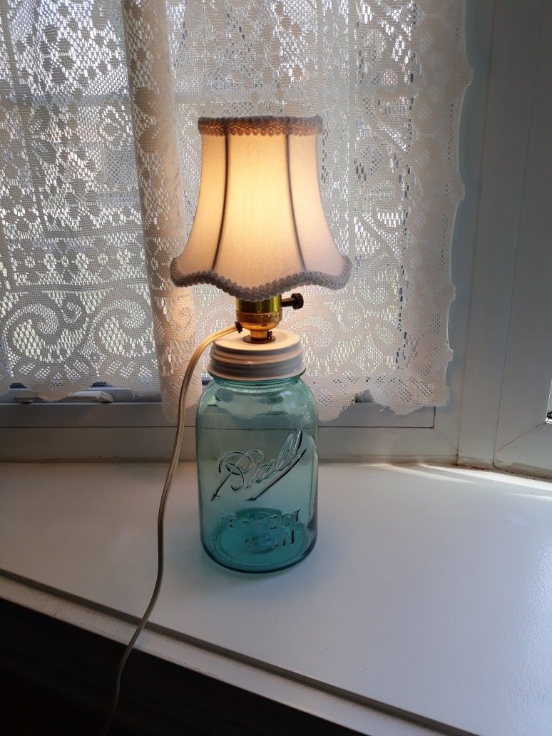 Ball Mason Jar Lamp