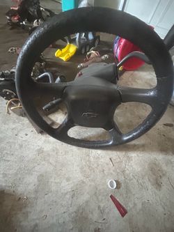 Chevy Tahoe gmc sierra 2002/2001 steering wheel part