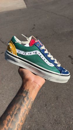 Pearlized Yacht club vans