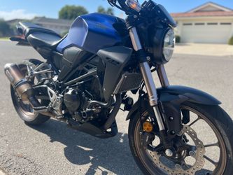 2022 Honda CBR300R