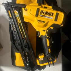 DEWALT  XR  15-Gauge Angled Finish Nailer (Tool Only)