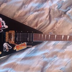 Jackson Flying v And Dean Bass