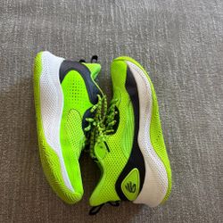 Steph Curry Basketball Shoes Neon Green Size 6Y