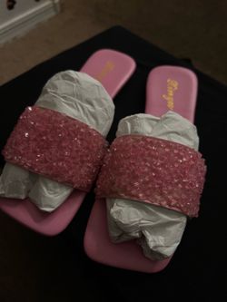 Woman’s sandles