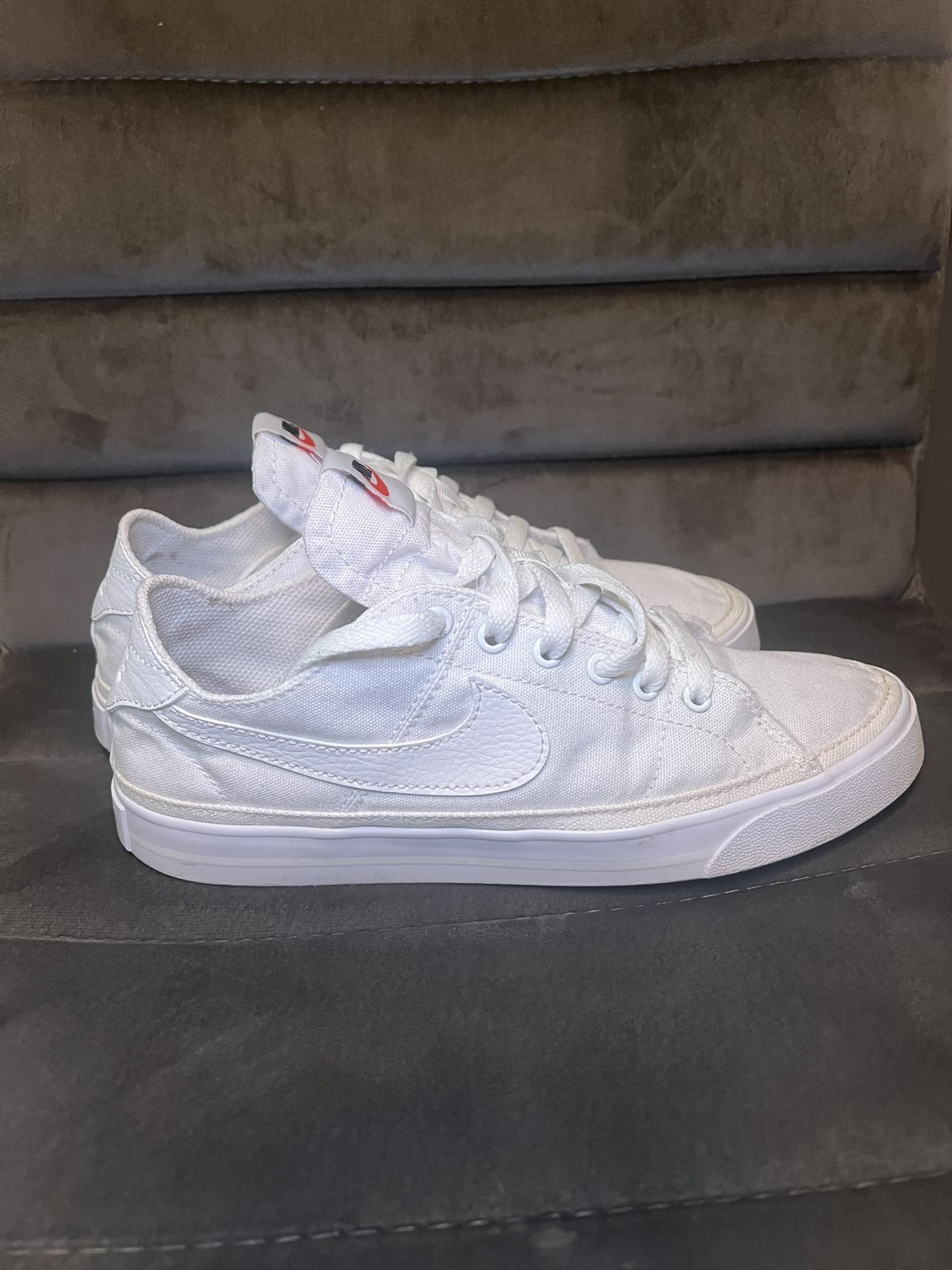 Nike Court Legacy Sneakers Women’s Size 7.5