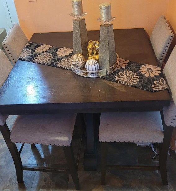 Dining Room Set 