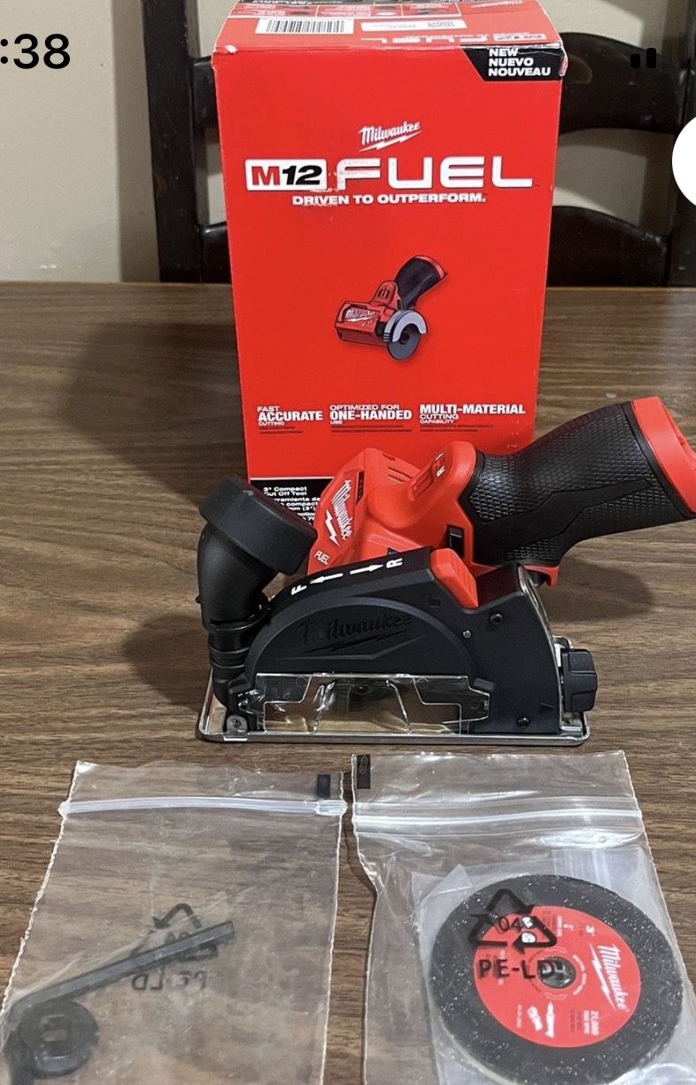 Milwaukee M12 Fuel 3” Compact Cut-Off Tool