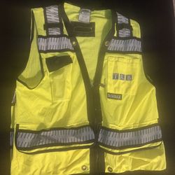 Dewalt Vest Large 