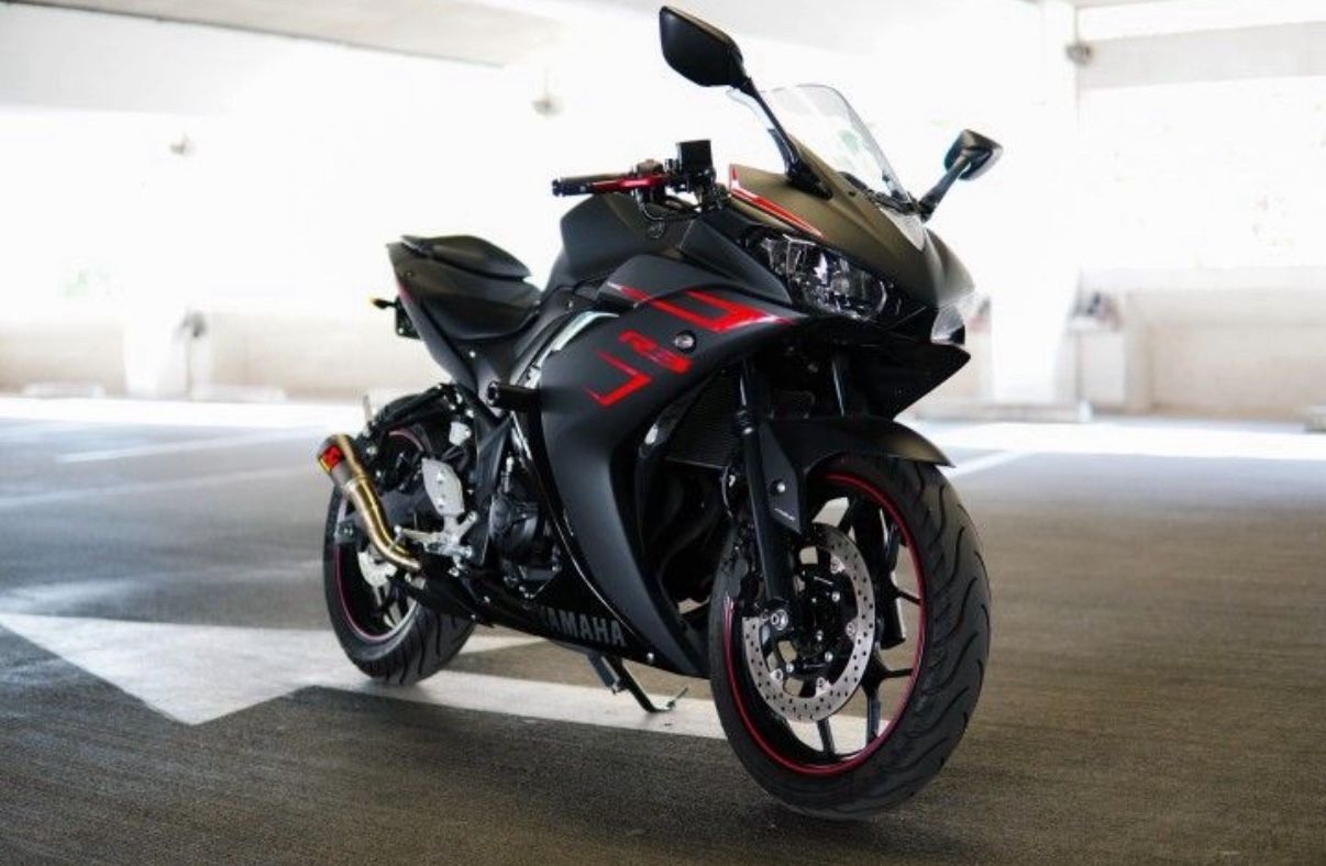 2017 Yamaha R3
