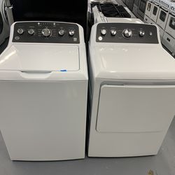 GE Set Washer And Dryer Gas $1,349.00