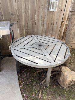 Round Outdoor Patio Table
