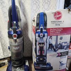 Hoover Wind Tunnel 3 Quick Pass High Proformance Bagless Vacuum New (Price Is Firm)