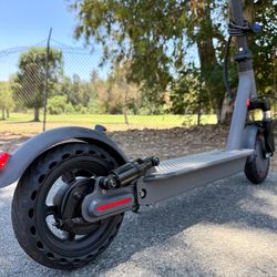 Electric scooter