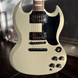 2013 Gibson SG Standard Classic White Guitar OBO