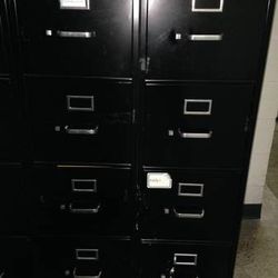 Vertical File Cabinet 4 drawer. Good condition

