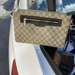 Handbags 