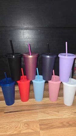 24oz Plastic Tumblers with Lids and Straws