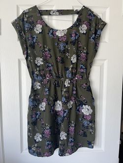 Woman’s Dress W/Pockets