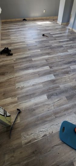 Let Me Know! Vinyl Plank Install...
