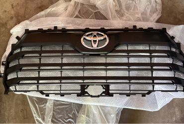 2025 Toyota Tundra front grill