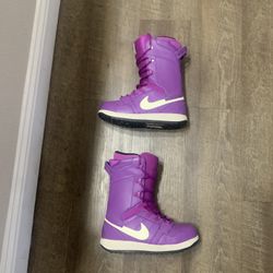 Brand New Women’s Nike Snowboard Boots Size 8.5