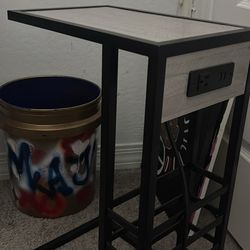 Charging end table