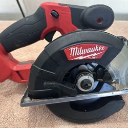 Milwaukee M18 FUEL 5-3/8” Circular Saw (Tool-Only)
