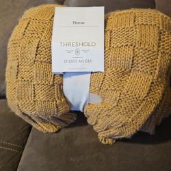 Threshold throw new