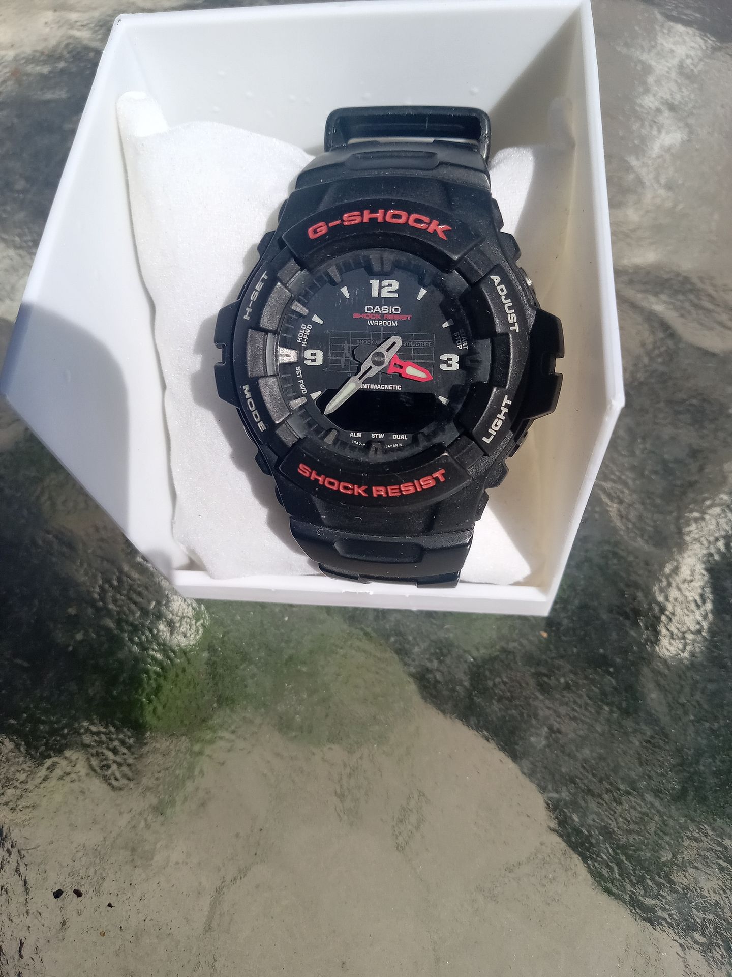 Casio G- shock 2327 G100