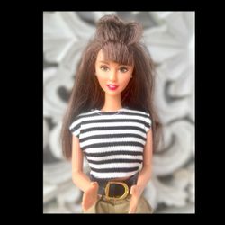 1990 Vintage Barbie - Brenda Beverly Hills 90210 Doll with Stand & Accessories