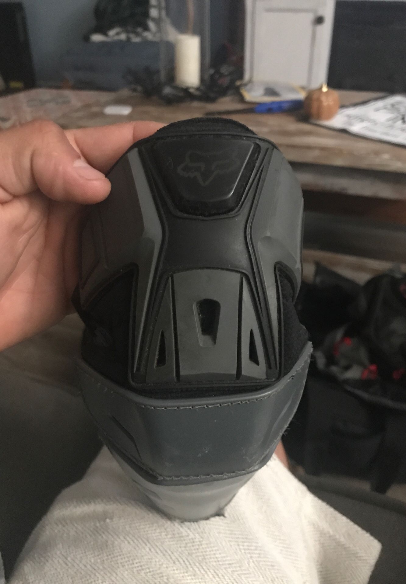 Fox extreme elbow pads $20. Size S/M