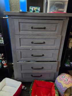 Dresser