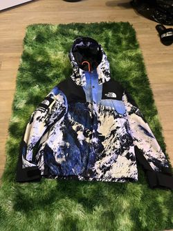 North face wind breaker