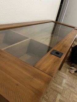 Beautiful entrance table for your hom