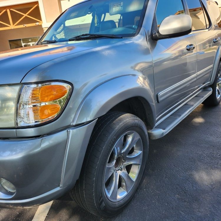 2002 Toyota Sequoia