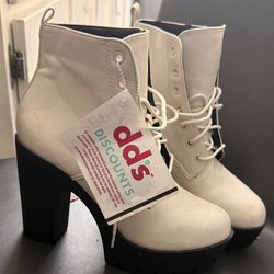 Women’s Lace-Up Platform Ankle Boots M